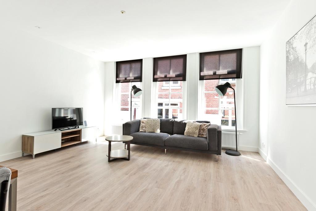 Royal Apartments City Centre Алкмаар Екстериор снимка